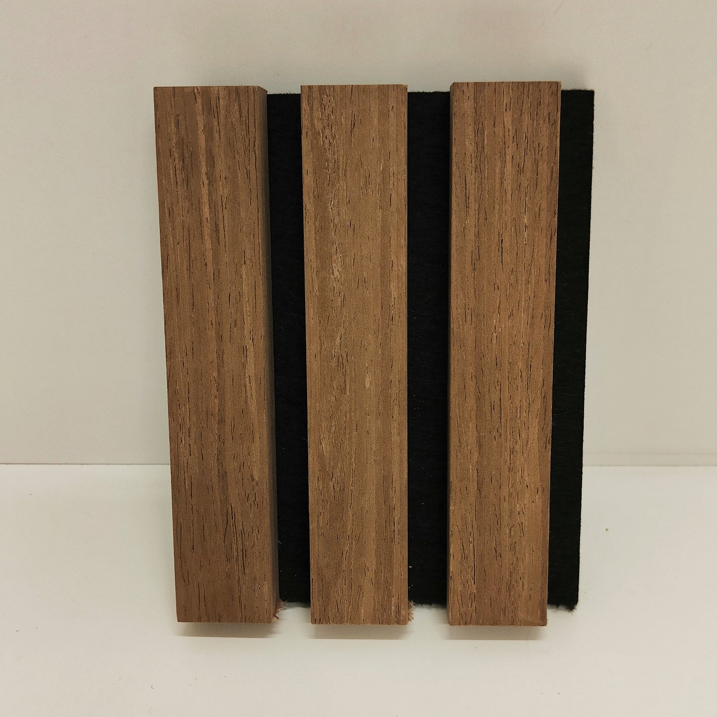 Light Walnut Aku Panel Sample